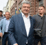 Порошенко забросали яйцами - Телеканал НТС