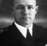 Ищенко Александр Яковлевич. Декабрь 1942 года. Катера с десантниками на борту не могли из-за шторма  подойти  близко к берегу, но высадка началась, причём по сходням, которые стоя в ледяной воде капитан-лейтенант А.Я.Ищенко держал на вытянутых руках.  Людям, а среди них были те, которые не умели плавать, побежали по сходням , ведя огонь из автоматов, добрались до берега и закрепились. Это дало возможность остальным группам десантников провести высадку организованно, быстро и с малыми потерями. - Газета Севастопольская правда