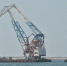 На территории Севастопольского морского завода опрокинулся плавучий кран: спасены 15 человек - Комсомольская Правда