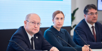 Губернатор Севастополя вместе с коллегами из Севастопольского государственного университета в Москве участвовал в заседании Совета по реализации программ развития образовательных организаций высшего образования - СевГУ