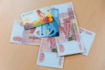 Многодетным россиянам начнут выдавать льготные топливные карты