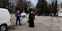 Маленьких пациентов Детского больничного комплекса поздравили с днем памяти святителя Николая Чудотворца - Севастопольское Благочиние