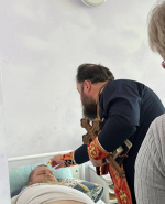 Больных в Первой горбольнице регулярно навещает священник