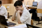 На финишной прямой: выпускники Севастополя сдают экзамены по информатике и иностранным языкам