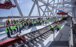 На Крымском мосту "встретились" рельсы первого железнодорожного пути [фото, видео]